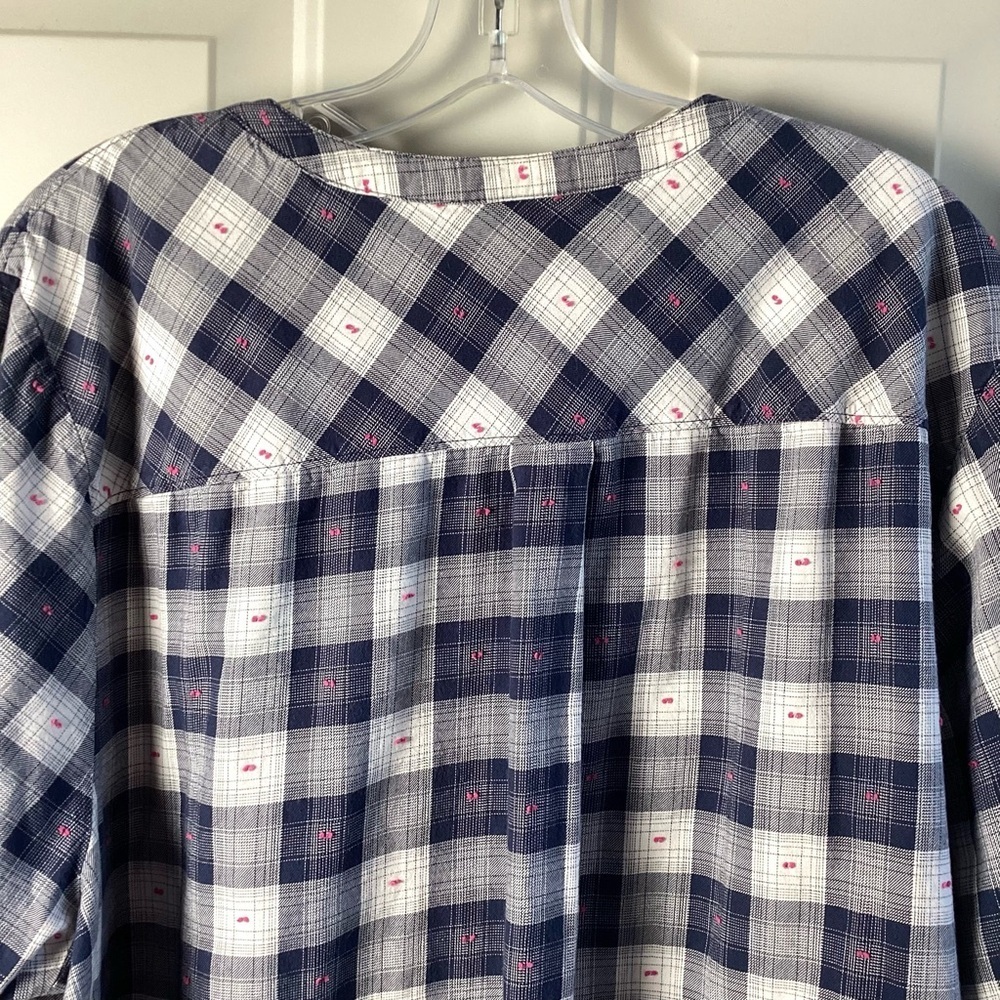 Catherines Navy and White Plaid Shirt Size 26/28WP - Picture 5 of 5